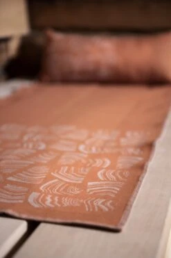 Saunakussen Pino Bruin 50×22 Cm – Rento -Zwembadbenodigdheden Winkel 601141 D 03 scaled 1