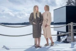 Rento Sauna Badjas Kenno L/XL – Beige -Zwembadbenodigdheden Winkel ec736aa761e2aaa33b7edc55e13269a78c6b5988afc0938df792a572deffc9ce 1