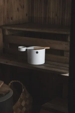 Kolo Design Sauna Emmer + Lepel – Wit -Zwembadbenodigdheden Winkel kolo kiulukauha white 2